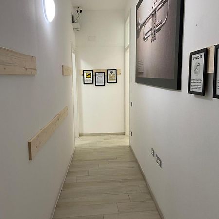 Low Cost Ferrara Luaran gambar